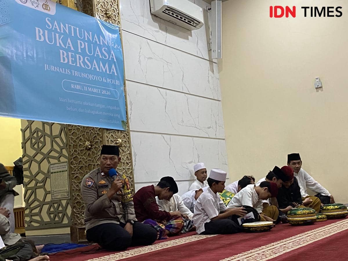100 Anak Yatim Piatu di Jakbar Dapat Santunan dari Polri dan Jurnalis
