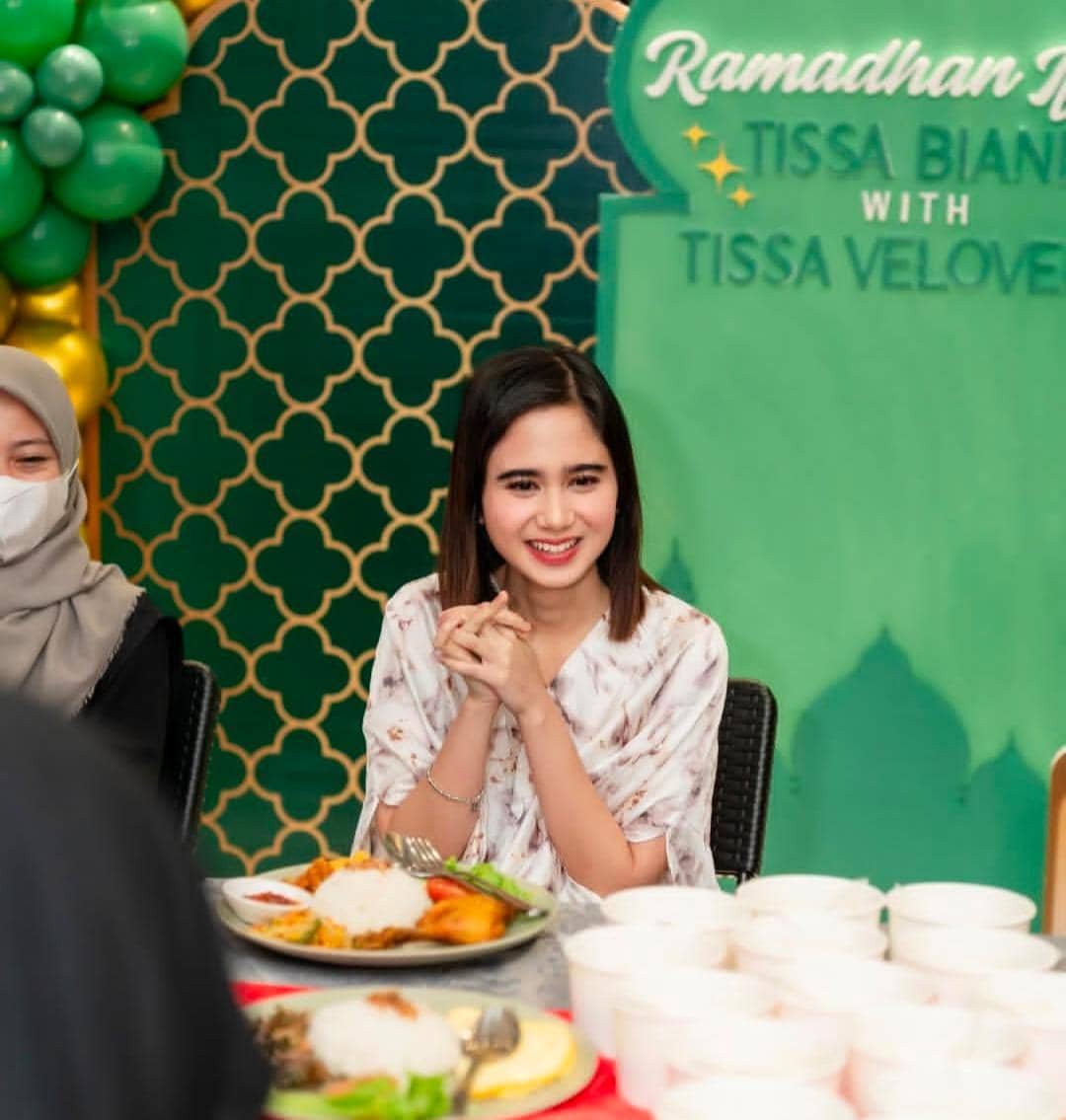 potret intimate bukber Tissa Biani bersama fans