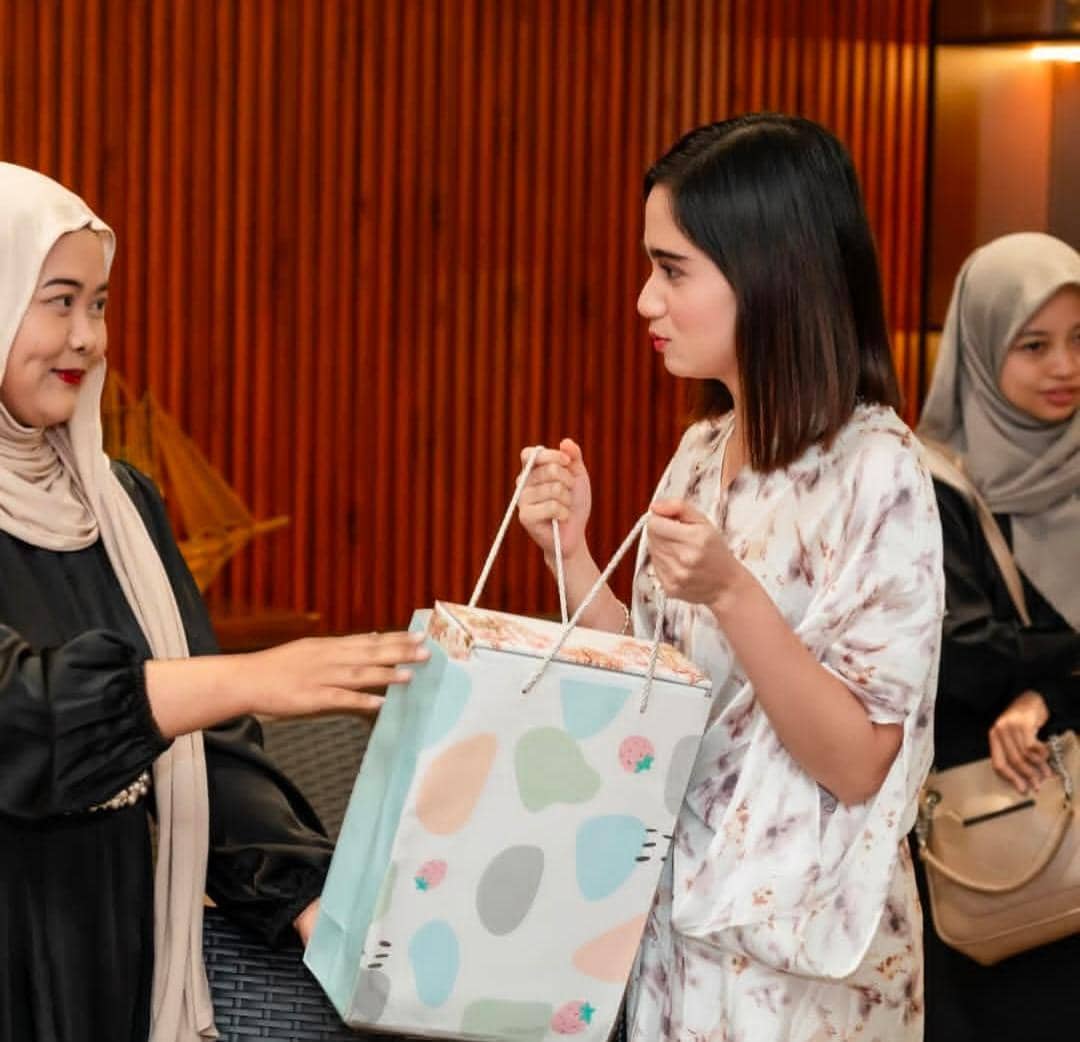 potret intimate bukber Tissa Biani bersama fans