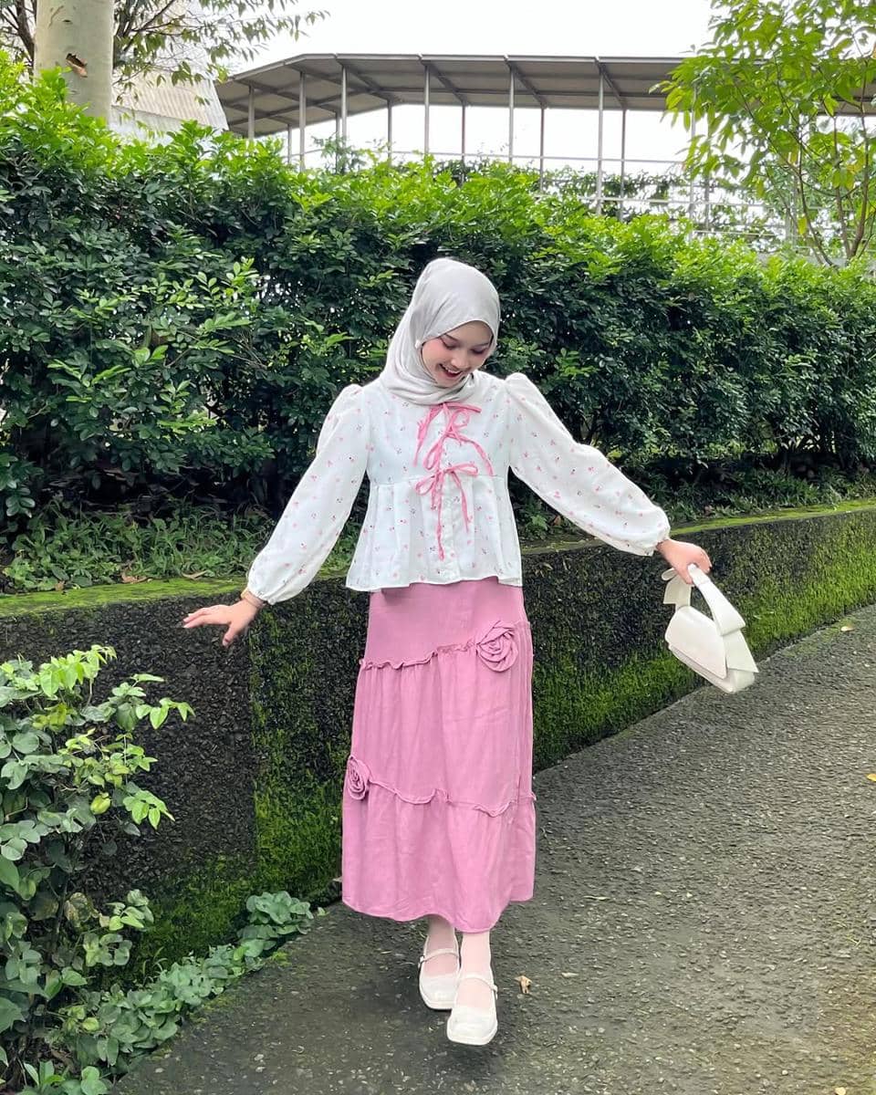 inspirasi OOTD ala Siska Amera