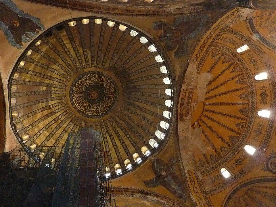 potret interior Hagia Sophia