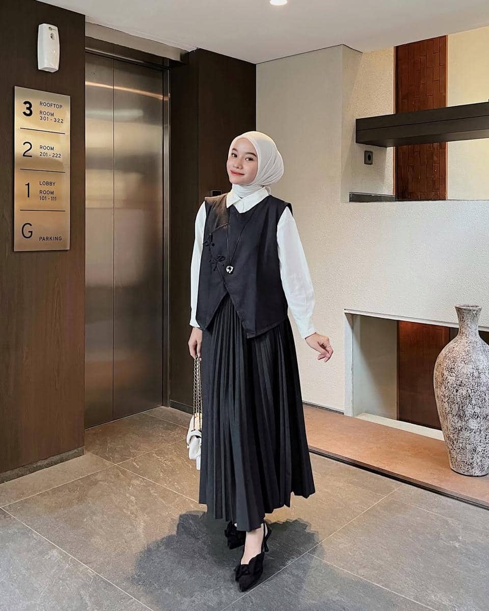 OOTD Hijab ke Kantor ala Melvin Maylani