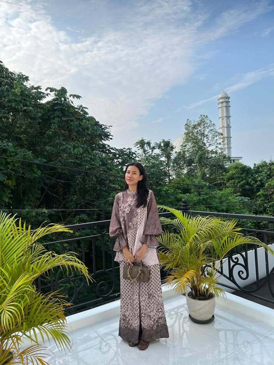 outfit Lebaran non hijab