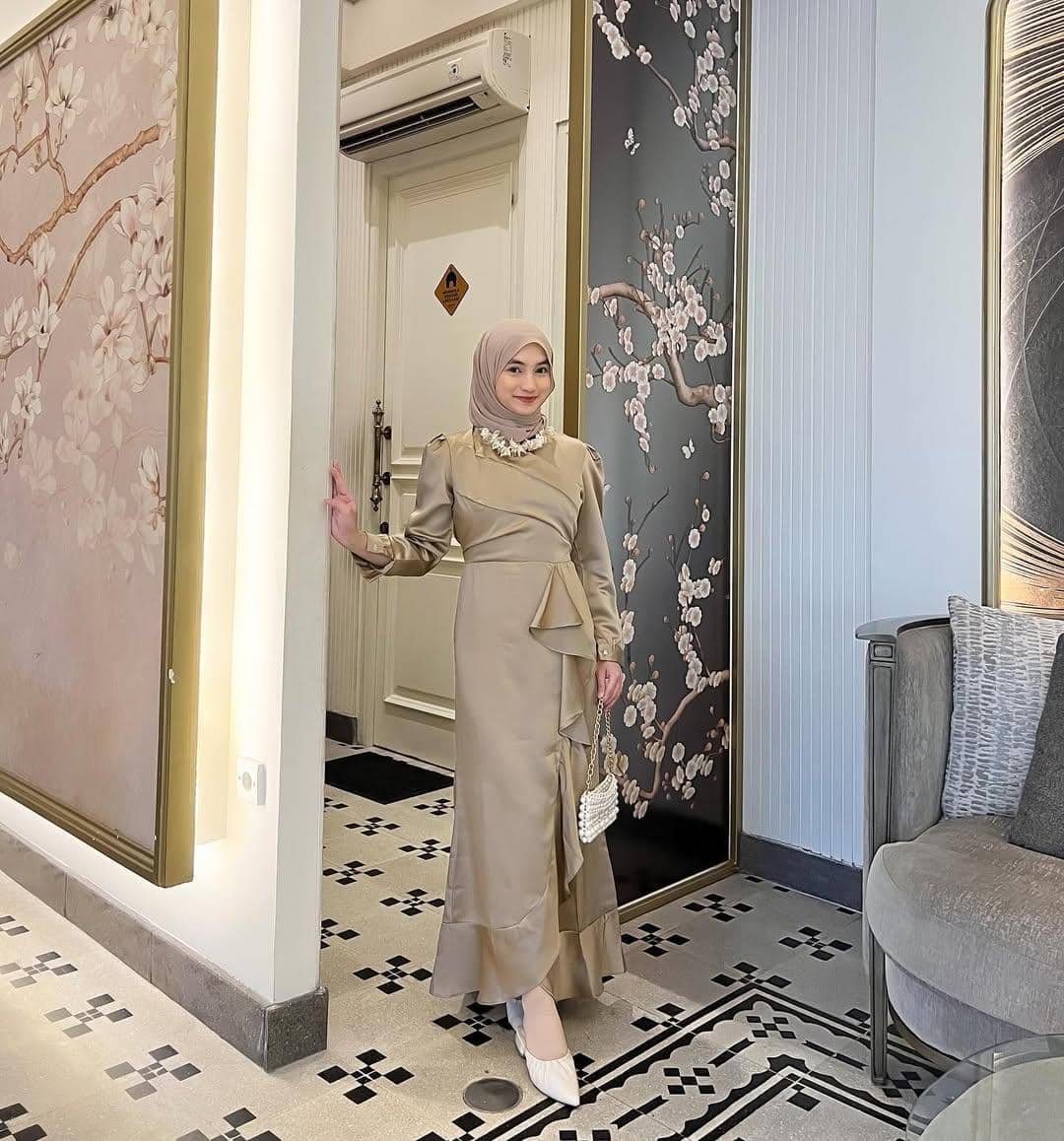 OOTD Lebaran Nuansa Earth Tone