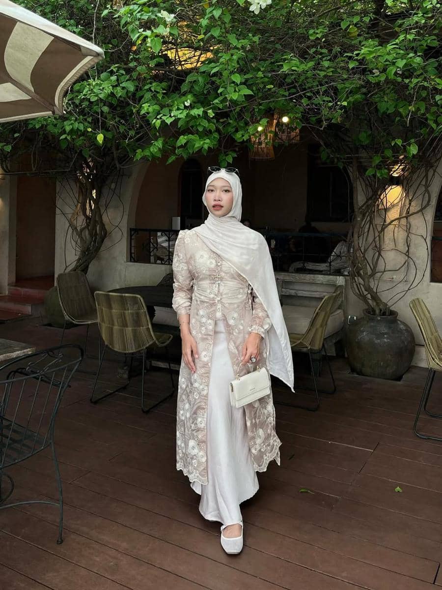 OOTD Lebaran Nuansa Earth Tone