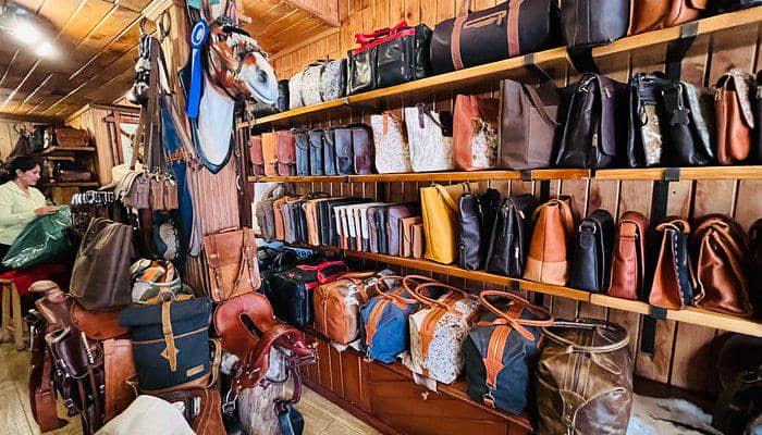 produk kulit Cotacachi