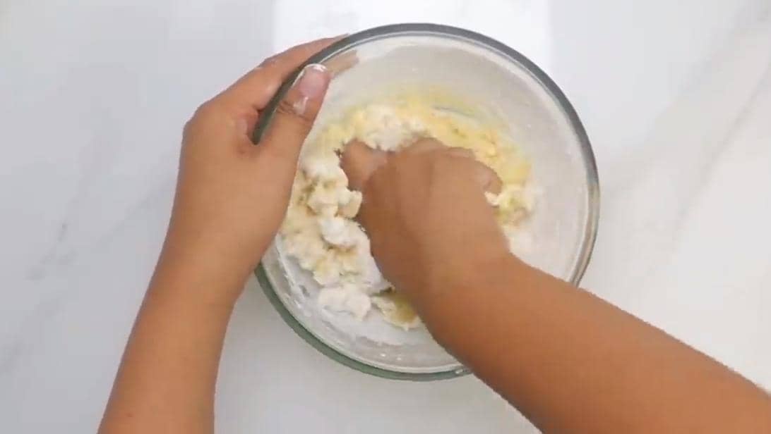 ilustrasi membuat adonan 