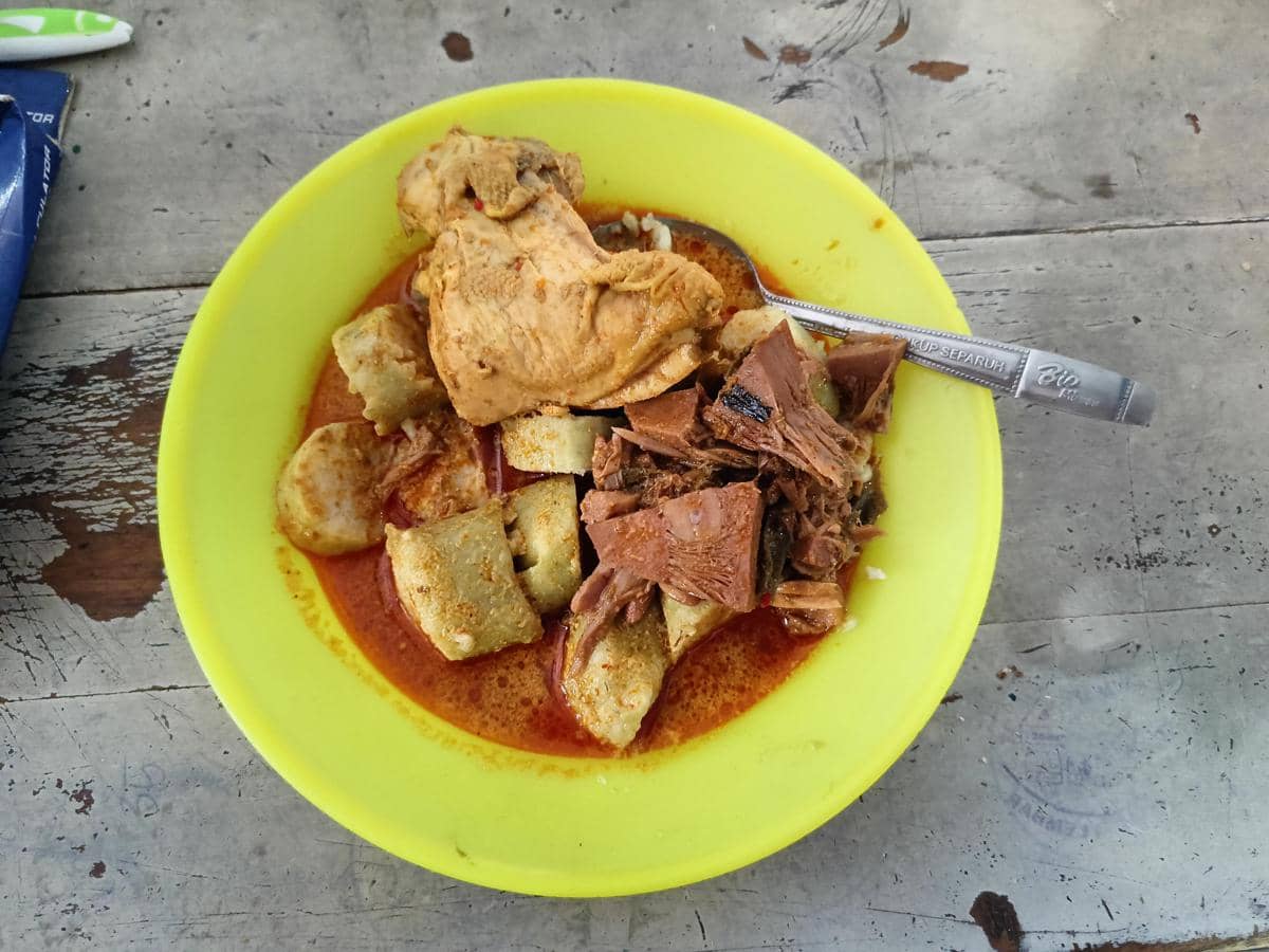 lontong gulai