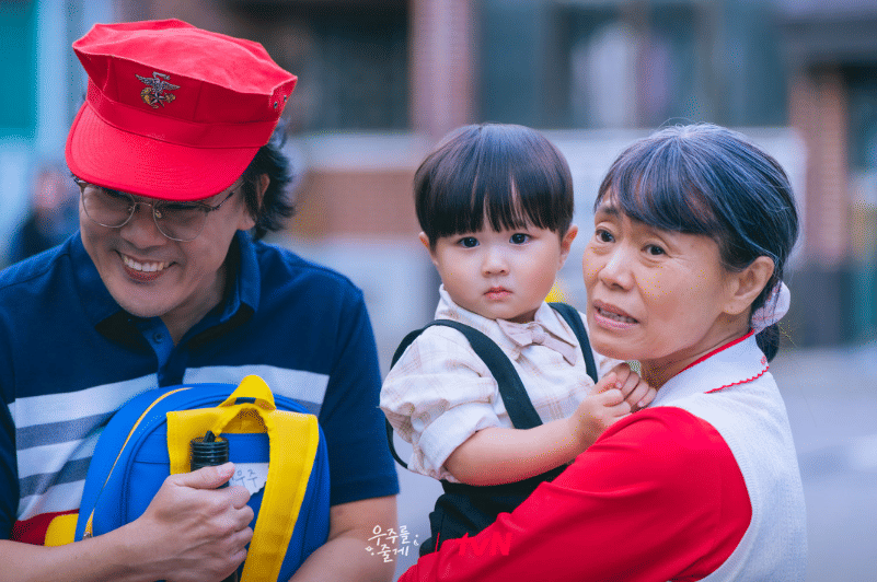 Kim In Kwon, Park Yoo Ho, dan Kang Ae Shim di drama Our Universe