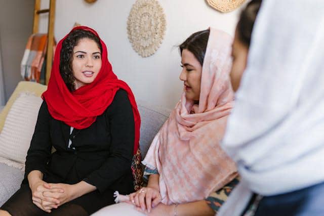 ilustrasi menjawab pertanyaan keluarga