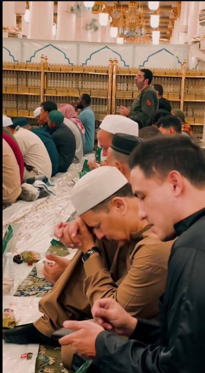 Hamish Daud saat buka bersama di Raudhah.