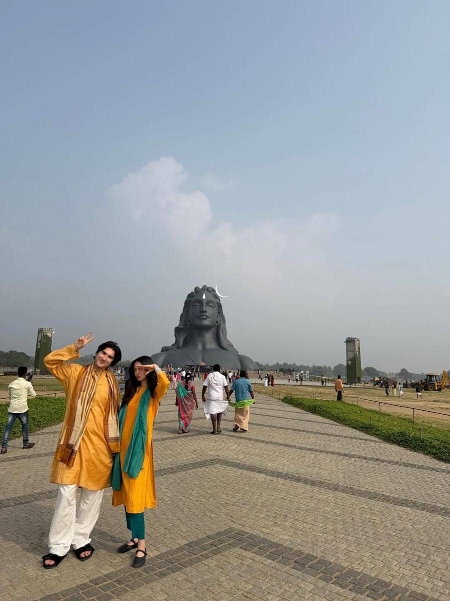 Raline Shah berkeliling Coimbatore, India