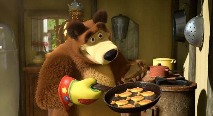 7 Camilan Lebaran Jika Berkunjung ke Rumah Beruang Masha and The Bear