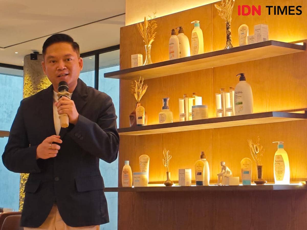 Malvin Tarigan (Head of Marketing Guardian Indonesia) pada acara Aveeno Exclusive Media Gathering pada Rabu (11/3/2026) di Contra Penthouse, Jakarta Selatan. (IDN Times/Febriyanti Revitasari)