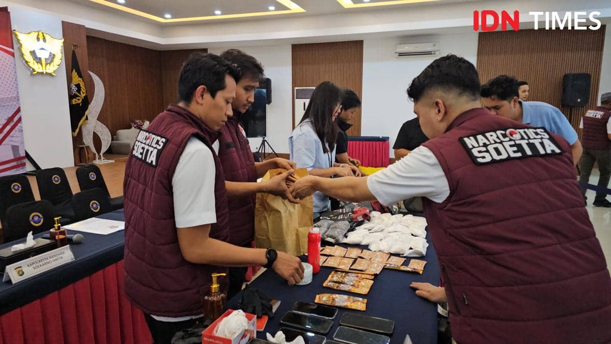 WN Singapura dan Malaysia Selundupkan Narkotika dalam Bungkus Kopi