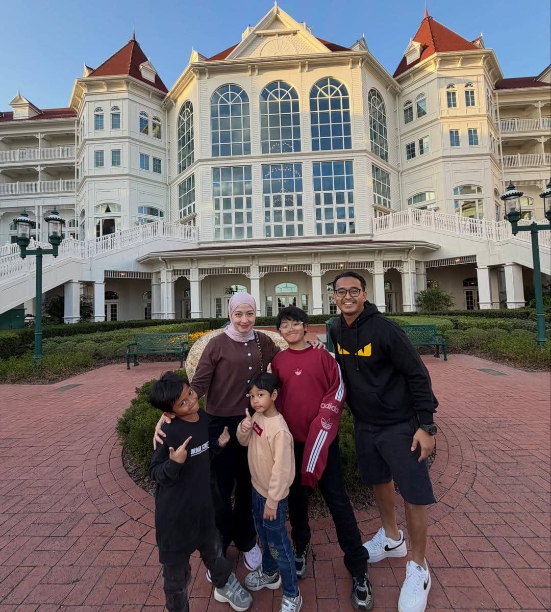 OOTD Maissy (instagram.com/rikyfsaleh)