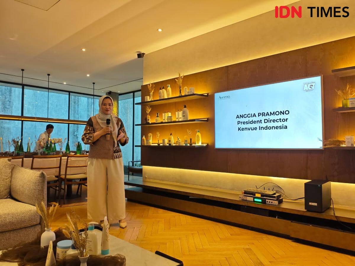 Anggia Pramono (President Director Kenvue Indonesia) pada acara Aveeno Exclusive Media Gathering pada Rabu (11/3/2026) di Contra Penthouse, Jakarta Selatan. (IDN Times/Febriyanti Revitasari)