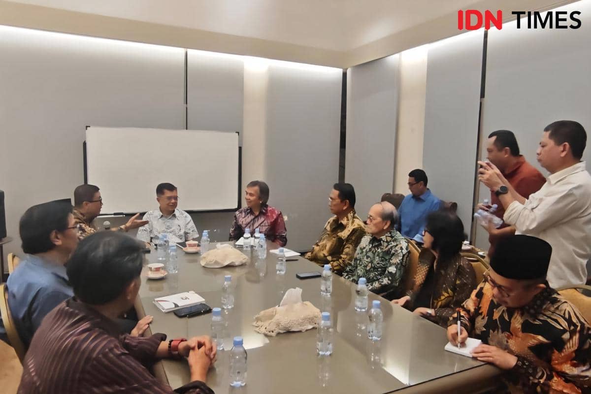 JK Gelar Pertemuan dengan Mantan Dubes di Kediamannya 