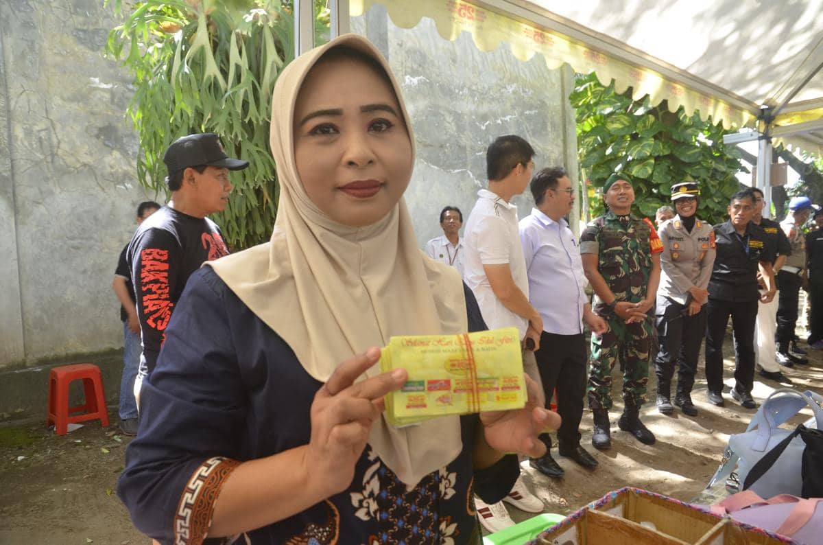 Produsen Bakpia Pathok 25 di Jogja bagi-bagi THR untuk pengemudi ojol dan becak