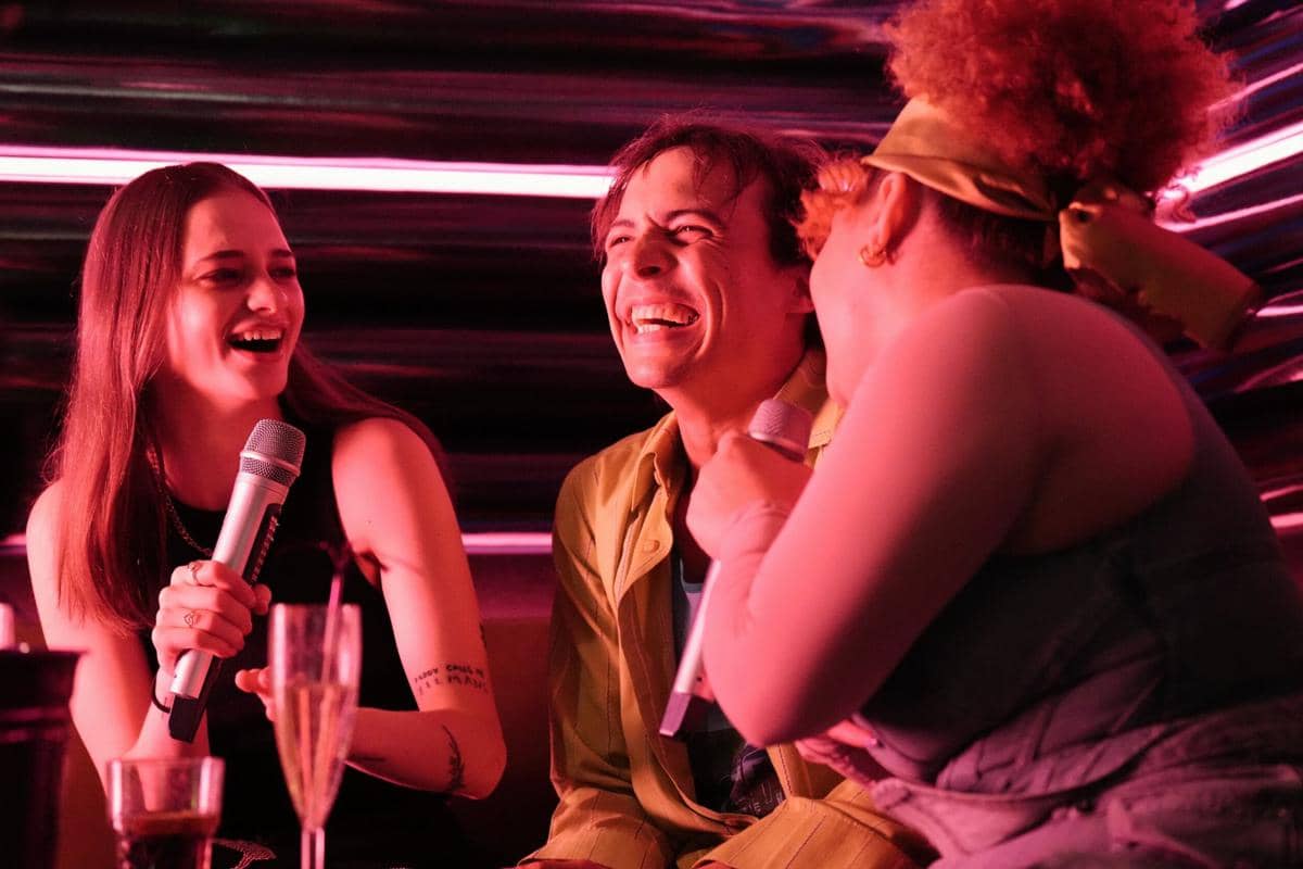 5 Film Underrated dengan Adegan Karaoke Terbaik