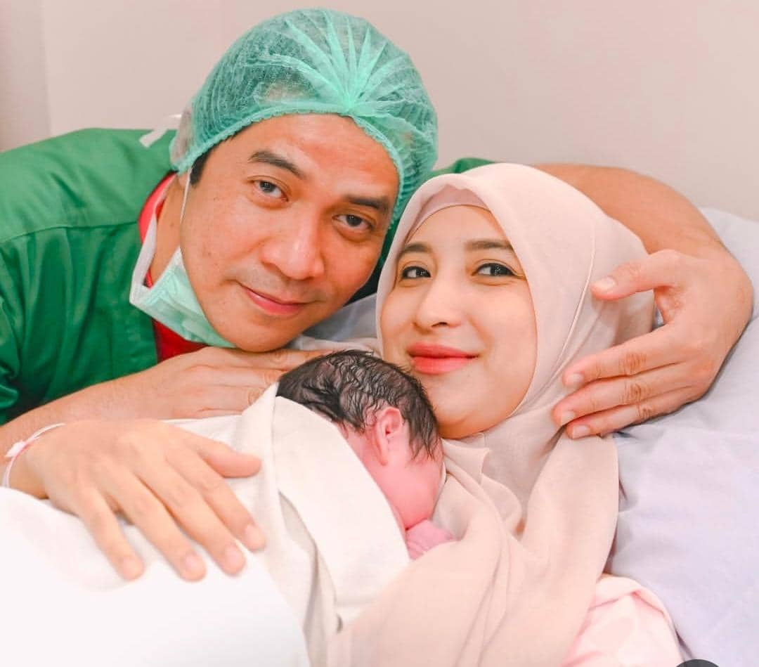 Ricky Perdana dan Chaca dikaruniai anak ketiga