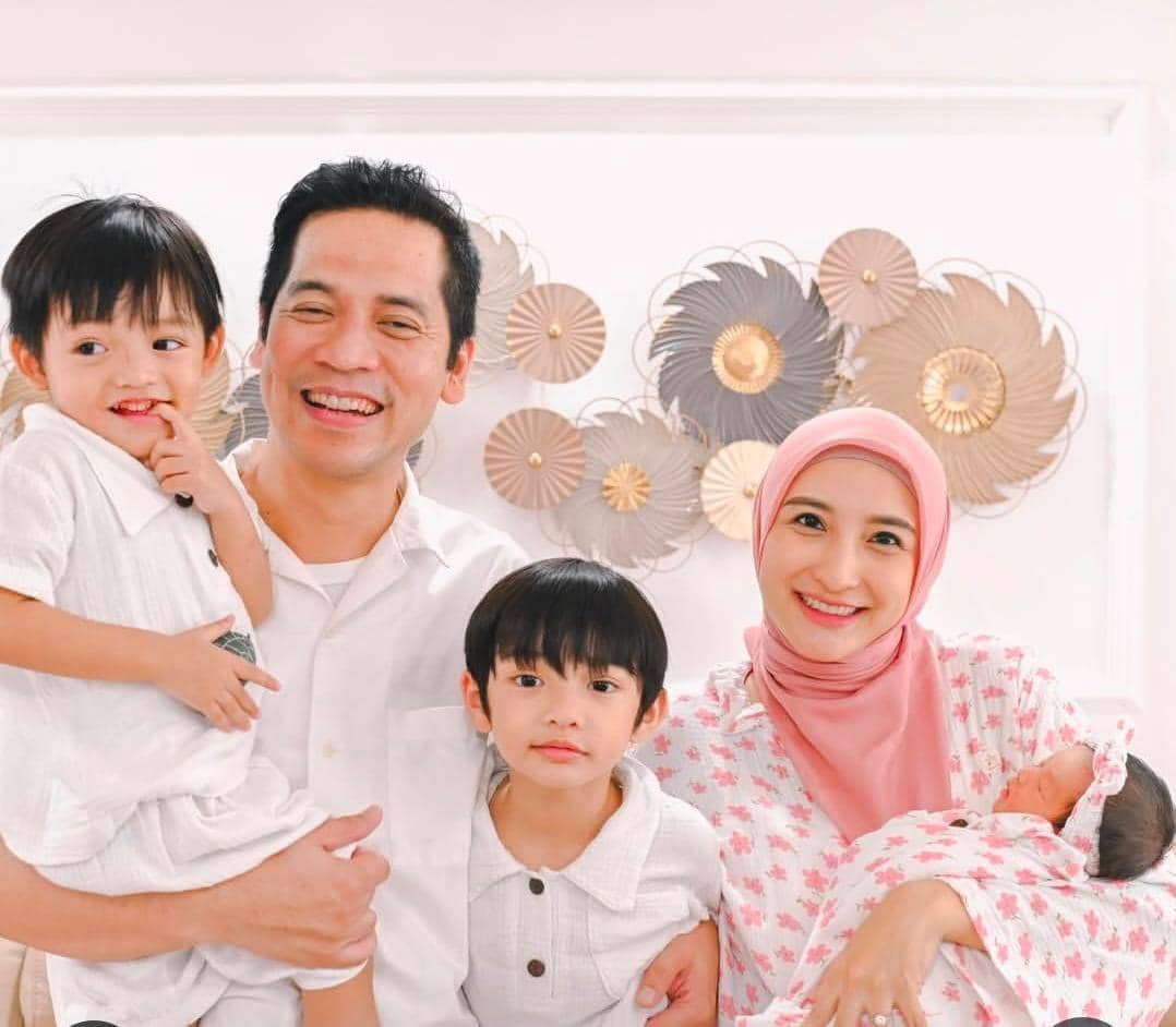 Ricky Perdana dan Chaca dikaruniai anak ketiga