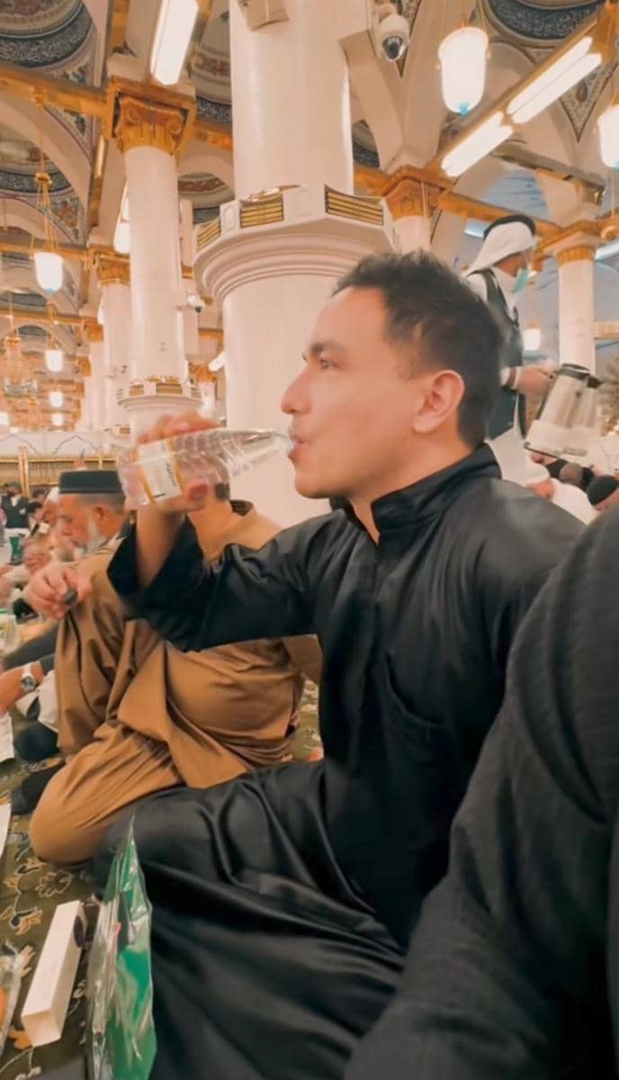 Seleb beribadah umrah di 10 malam terakhir ramadan 2026