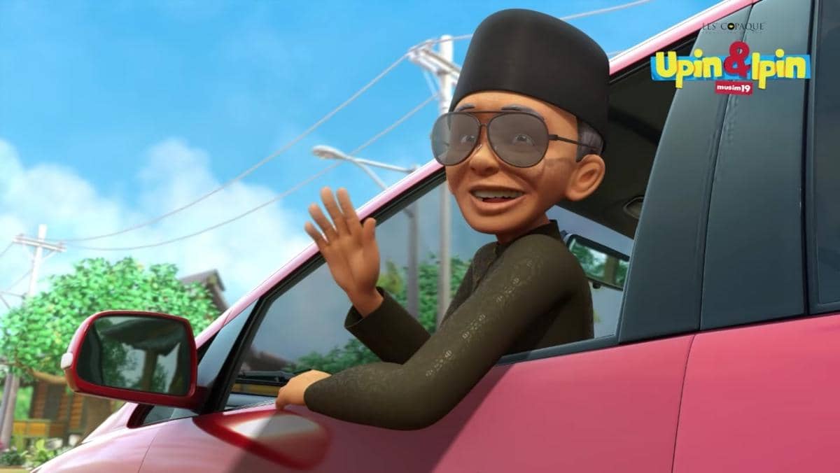 Tok Dalang pergi ke kota merayakan Lebaran bersama keluarga