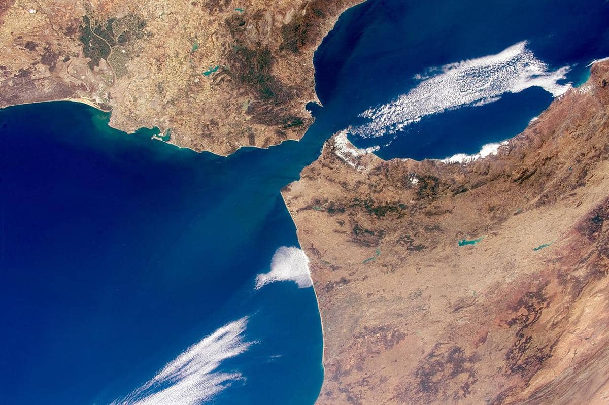 Astronot ASA Scott Kelly di Stasiun Luar Angkasa Internasional pada 1 Juli 2015 men-tweet gambar ini dari pengamatan Bumi sebagai bagian dari kontes trivia Geografi Luar Angkasa miliknya. (NASA/Scott Kelly, Public domain, via Wikimedia Commons)