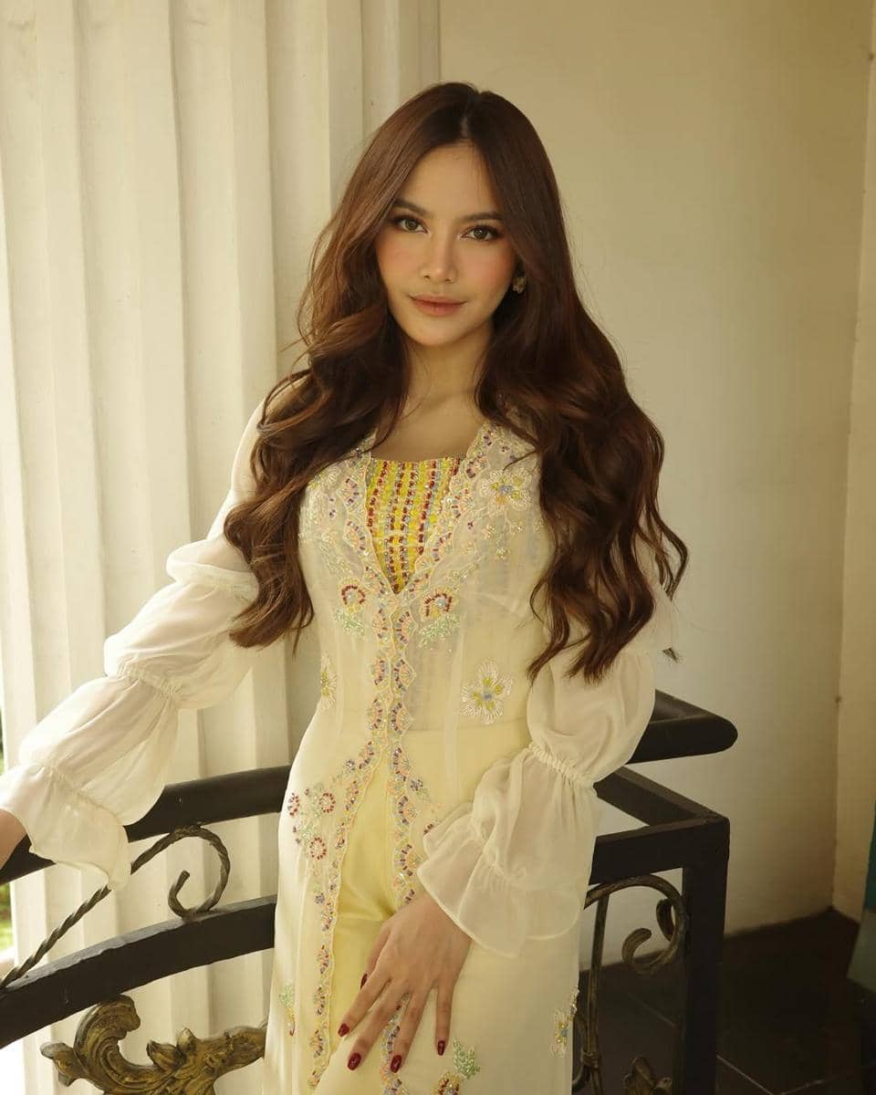 OOTD ala Mahalini yang cocok buat Lebaran