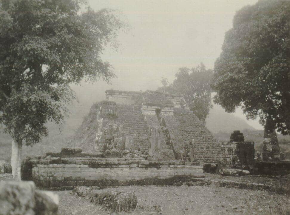 potret Candi Sukuh saat masa Hindia-Belanda