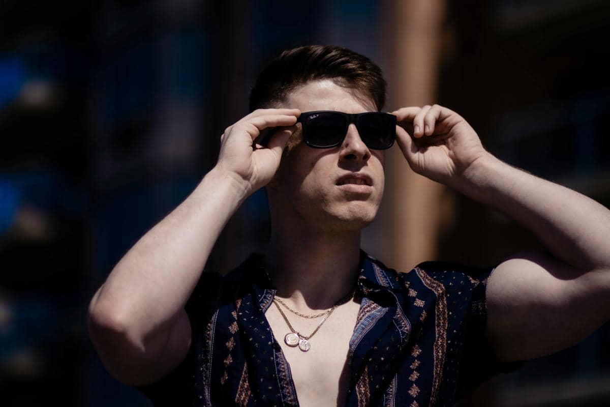 4 Arti Karakter Pria dari Aksesori yang Dipakainya, Cerminan Diri!