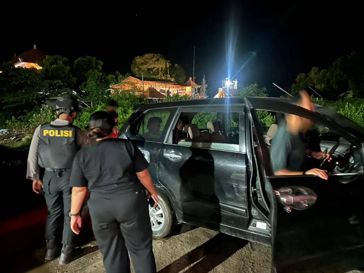 Dua Kurir di Nusa Penida Ditangkap atas Dugaan Penggelapan Uang COD