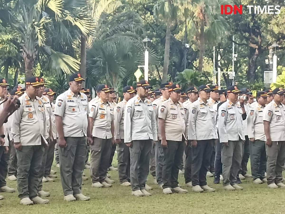 Ilustrasi Satpol DKI apel di Balai Kota, Jumat (13/3/2/2026) / IDN Times Dini Suciatiningrum 