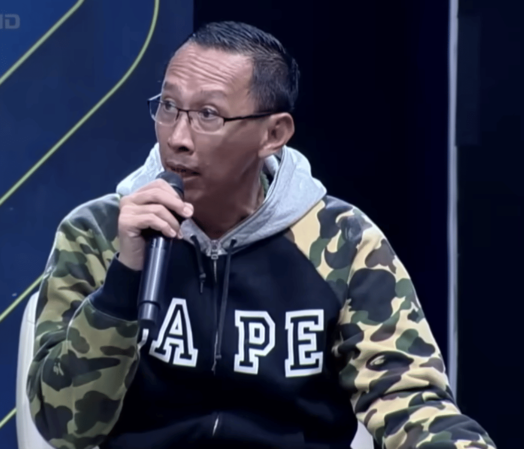 Abu Janda di program diskusi televisi bertajuk “Rakyat Bersuara”. (Youtube INews)