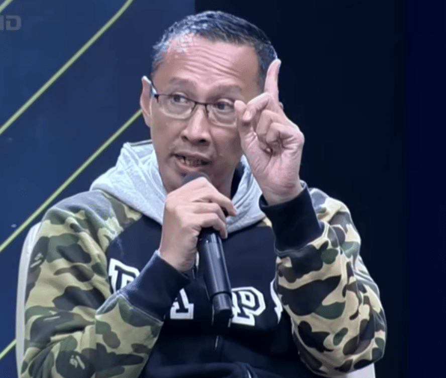 Abu Janda di program diskusi televisi bertajuk “Rakyat Bersuara”. (Youtube INews)