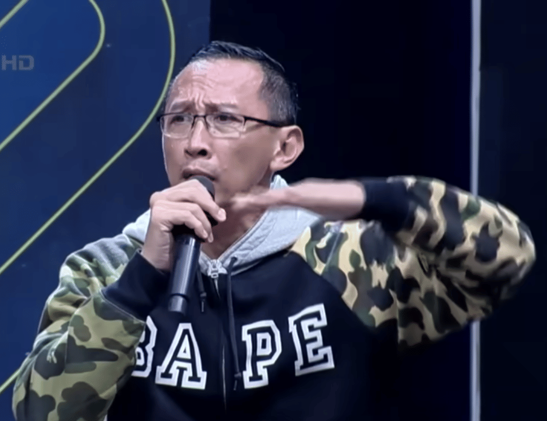 Abu Janda di program diskusi televisi bertajuk “Rakyat Bersuara”. (Youtube INews)