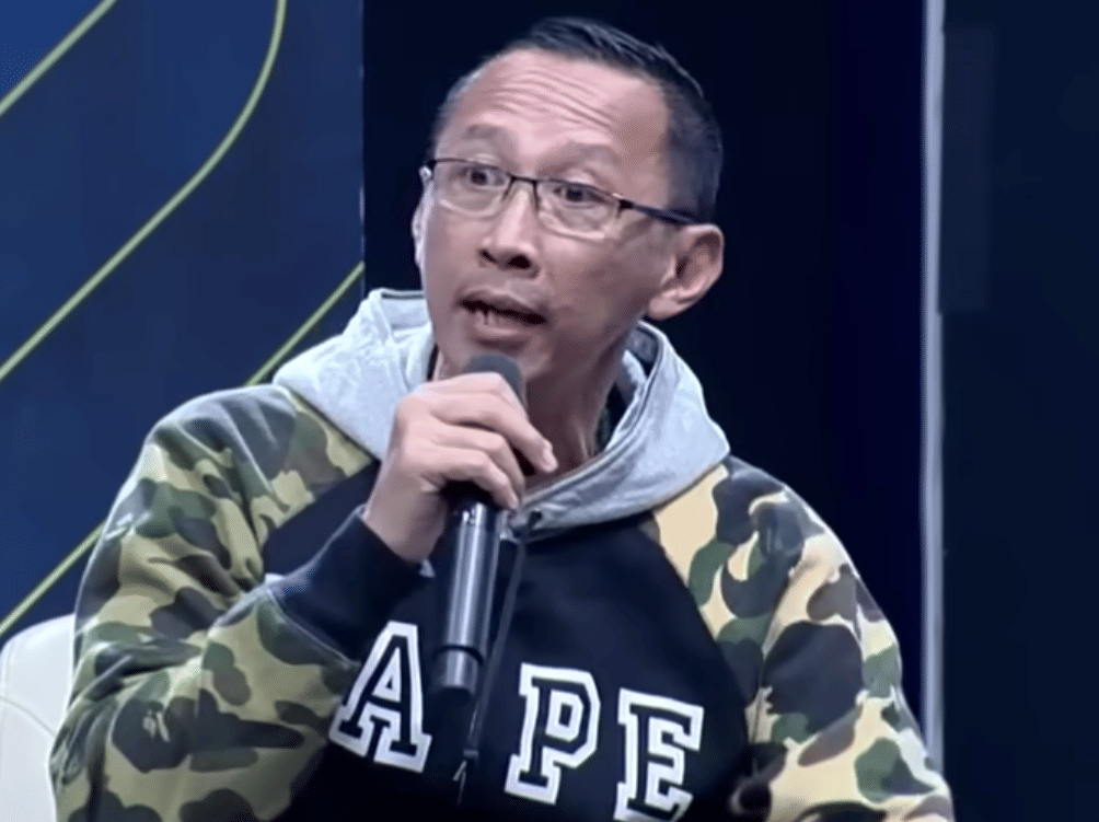 Abu Janda di program diskusi televisi bertajuk “Rakyat Bersuara”. (Youtube INews)