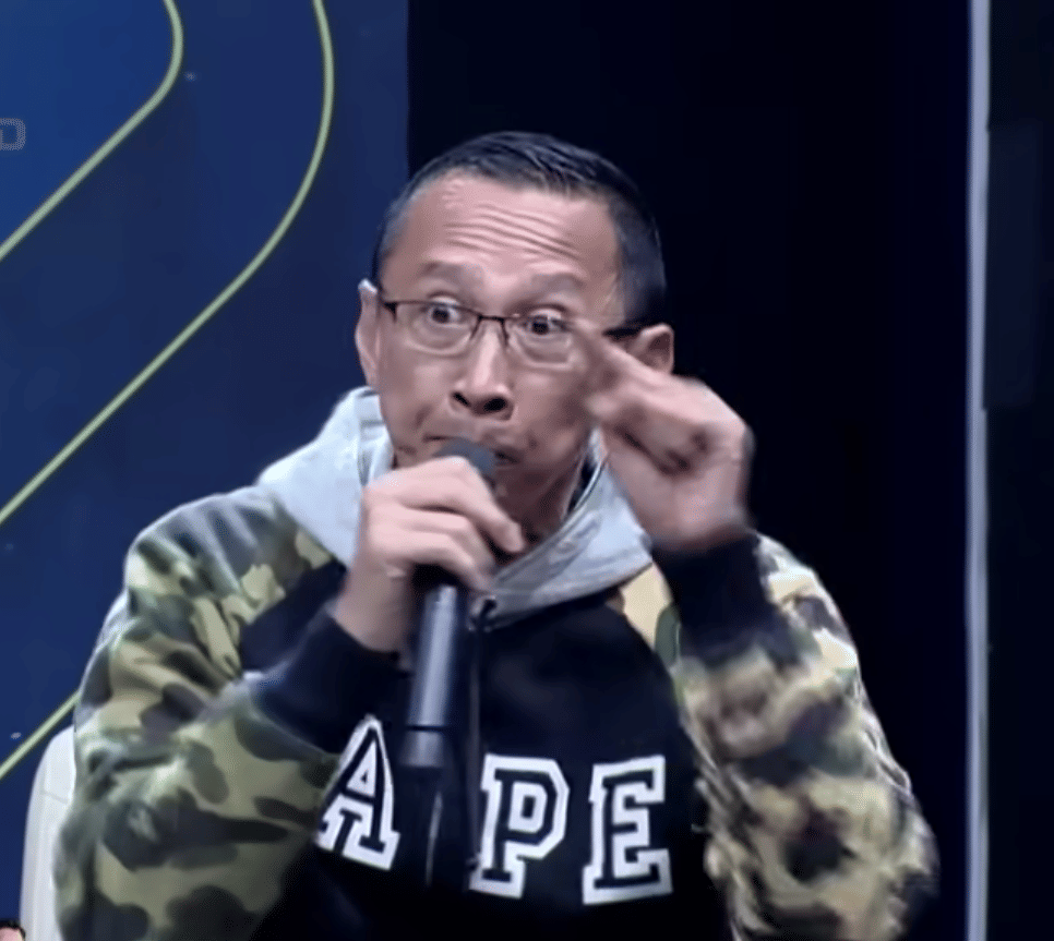 Abu Janda di program diskusi televisi bertajuk “Rakyat Bersuara”. (Youtube INews)