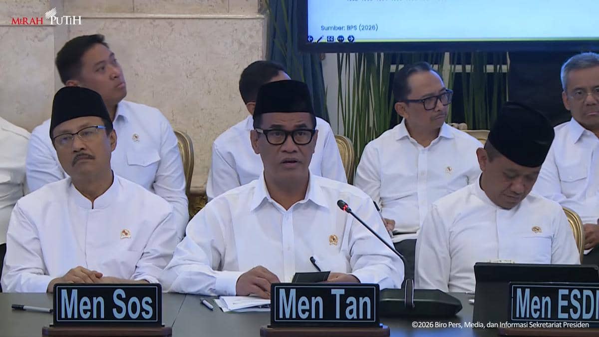 Lapor ke Prabowo, Mentan Sebut Stok Beras Aman untuk 324 Hari