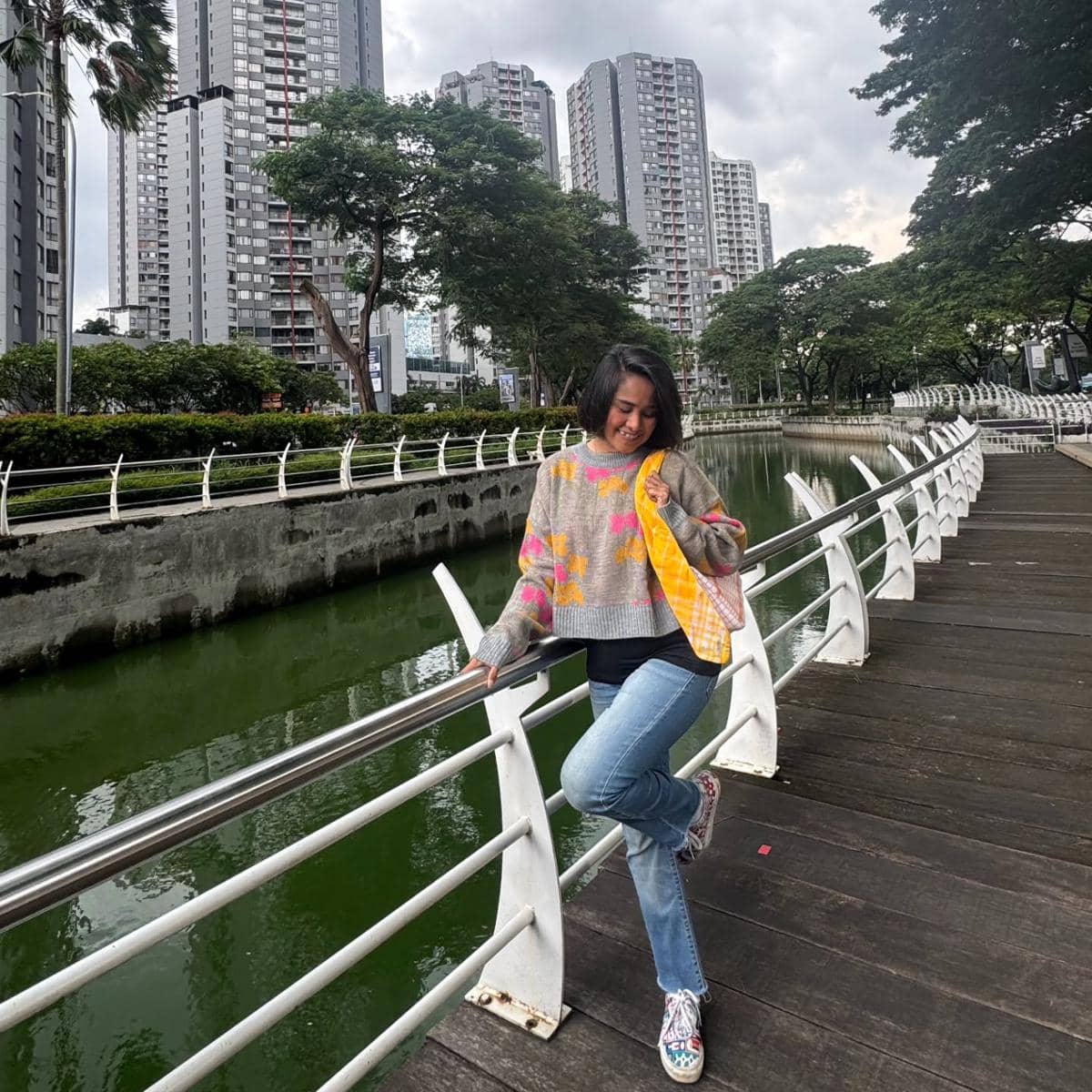 OOTD pemain film Senin Harga Naik 