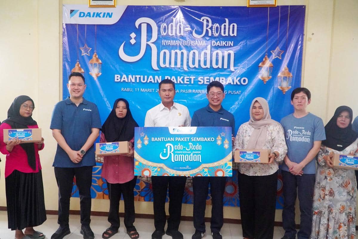 Cerita Roda-roda Ramadan: DAIKIN Bagikan 1.000 Sembako untuk Lansia