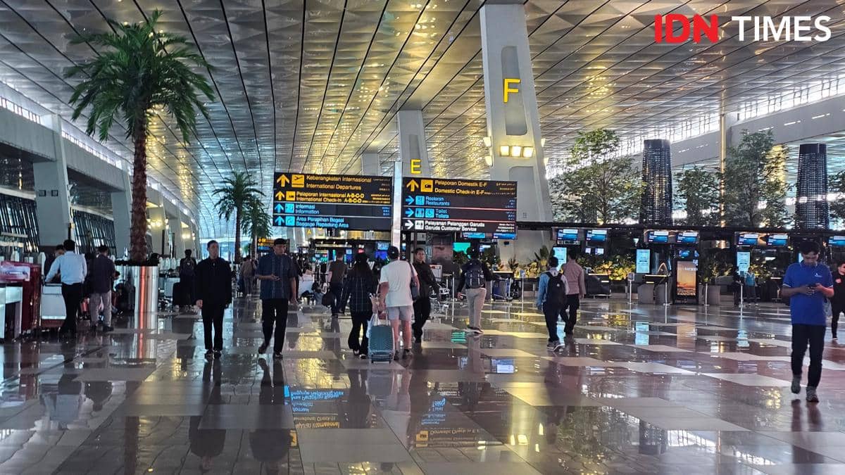 Ilustrasi penumpang di Bandara Soetta