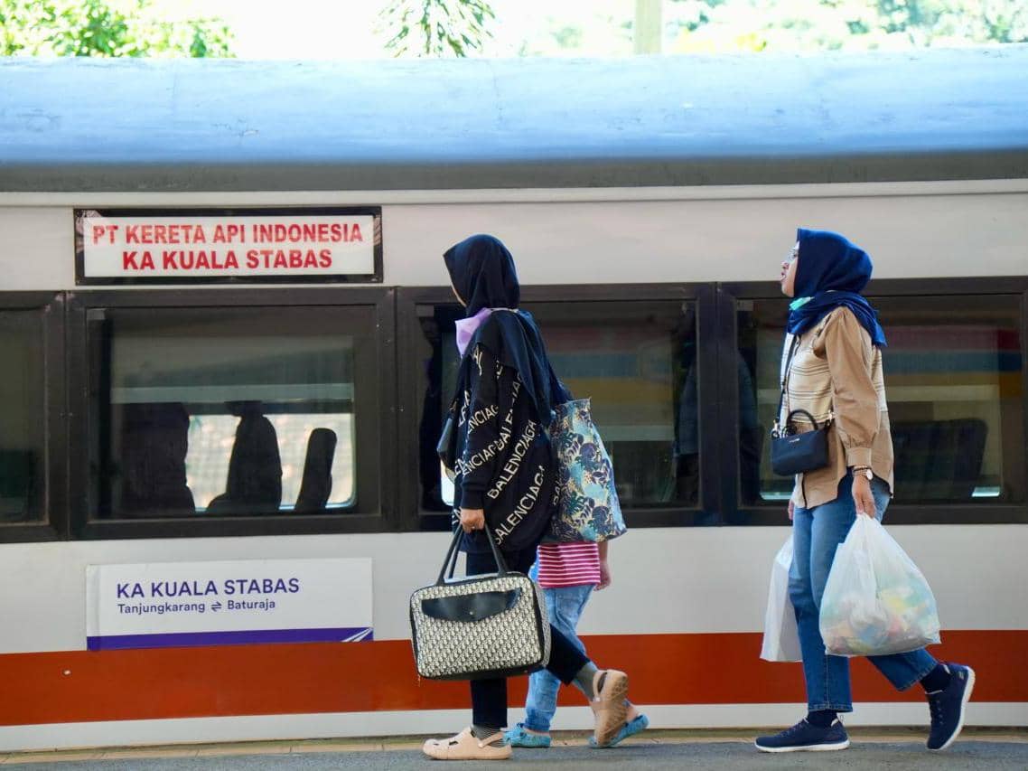 Laris Manis Jelang Mudik, KAI Tambah Kapasitas Kursi KA Kuala Stabas