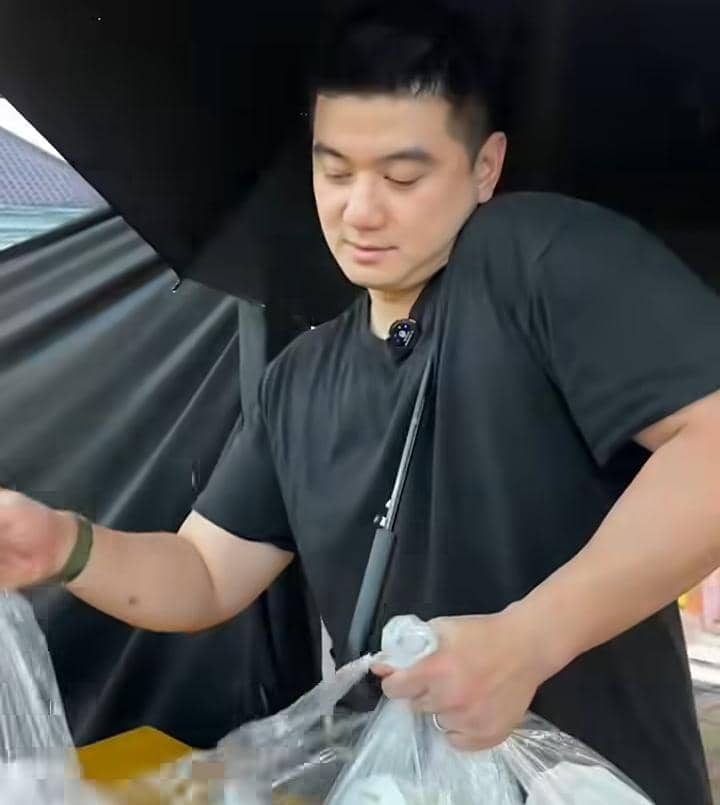 potret Chef Arnold bikin ramadan berbagi