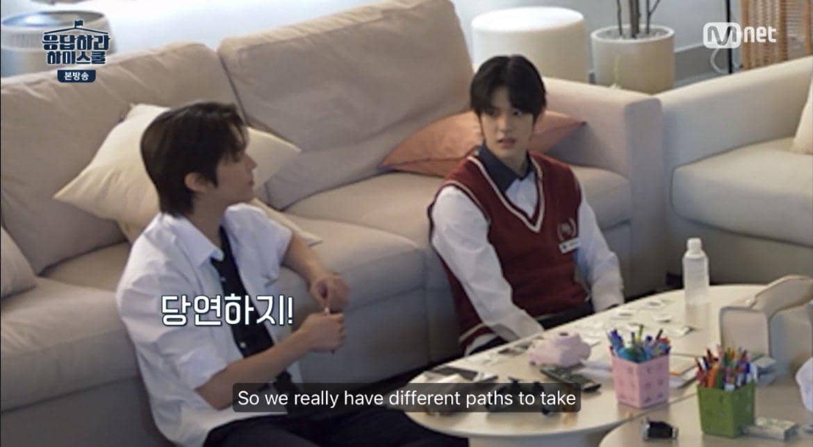 potret Songha dan Nicholas SMTR25 di variety show Reply High School