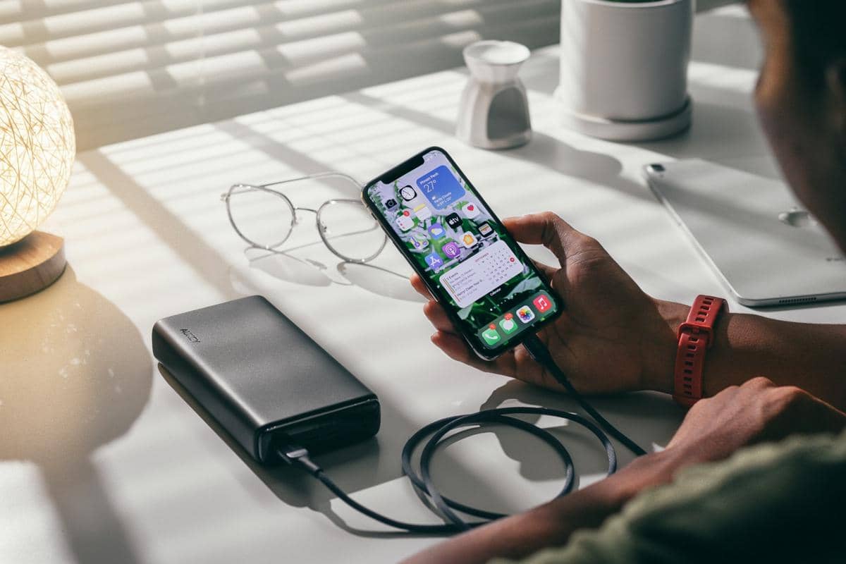 5 Rekomendasi Gadget Selain Smartphone untuk Mudik Lebaran 2026