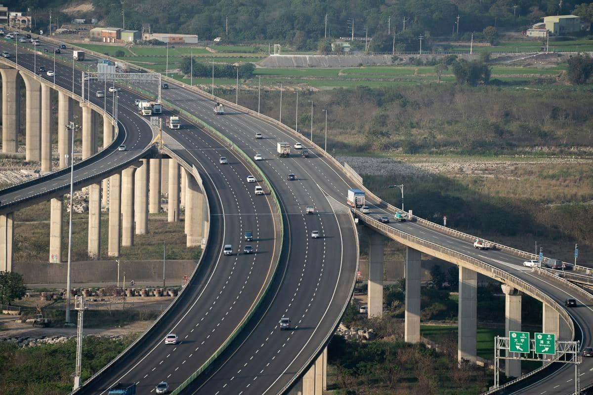 Apakah Mudik Lewat Jalan Tol Selalu Lebih Cepat?