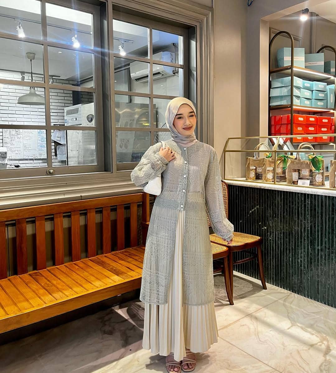 Style Lebaran Simpel ala Annisa Berliana
