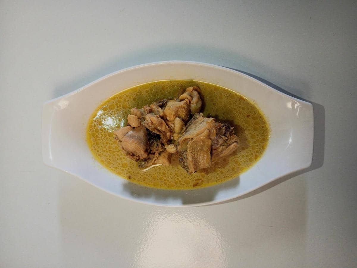 5 Kesalahan Memasak Opor Ayam Lebaran yang Bikin Santan Pecah